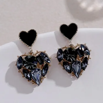 Винтажные женские милые серьги в форме сердца 2022 Модные серьги с черным кристаллом Love Heart для женщин Ювелирные изделия Подарки